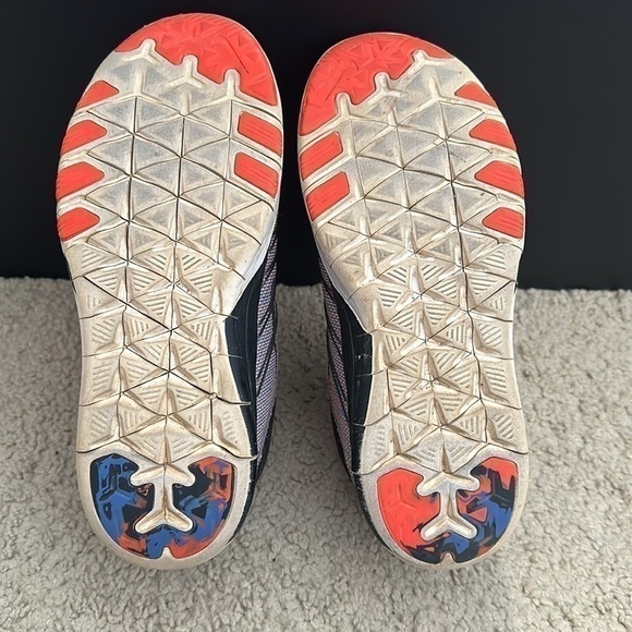 Women’s Nike Free Sneakers - Size 8 - Multicolor - Picture 9 of 10